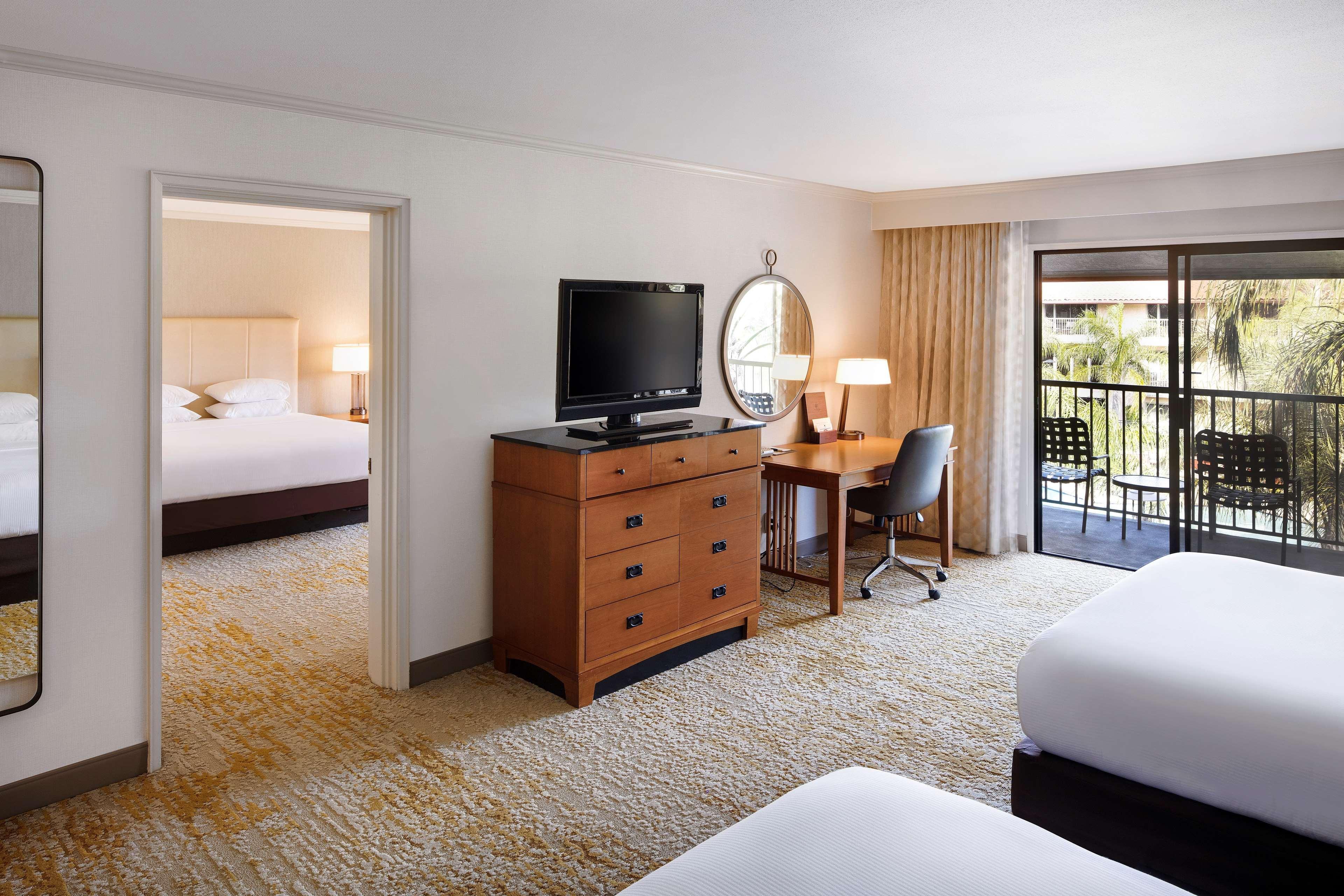 Doubletree By Hilton Ontario Airport Hotel Buitenkant foto