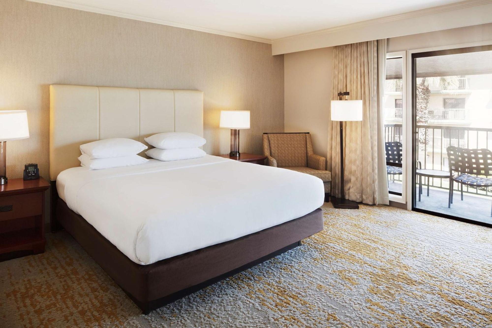 Doubletree By Hilton Ontario Airport Hotel Buitenkant foto